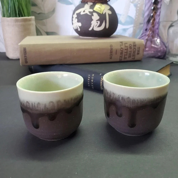 Vintage Sake Set in Green Stone 3-pc Set - Picture 3 of 11